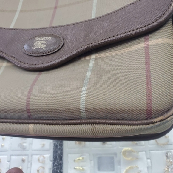 Burberry Vintage 1980s Crossbody - Picture 5 of 11